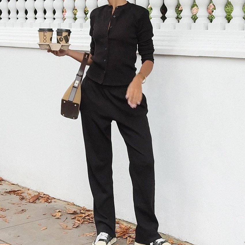 solid color pit button top and trousers suit for women, design, temperament, fashionable commuting solid color pit button top and trousers suit for women, design, temperament, fashionable commuting