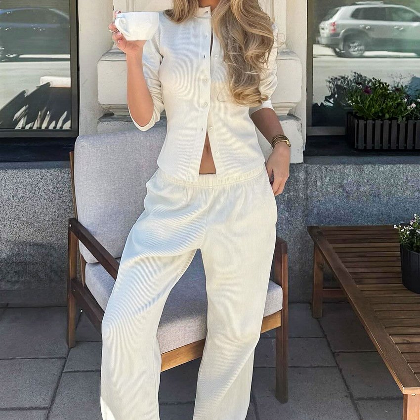 solid color pit button top and trousers suit for women, design, temperament, fashionable commuting solid color pit button top and trousers suit for women, design, temperament, fashionable commuting