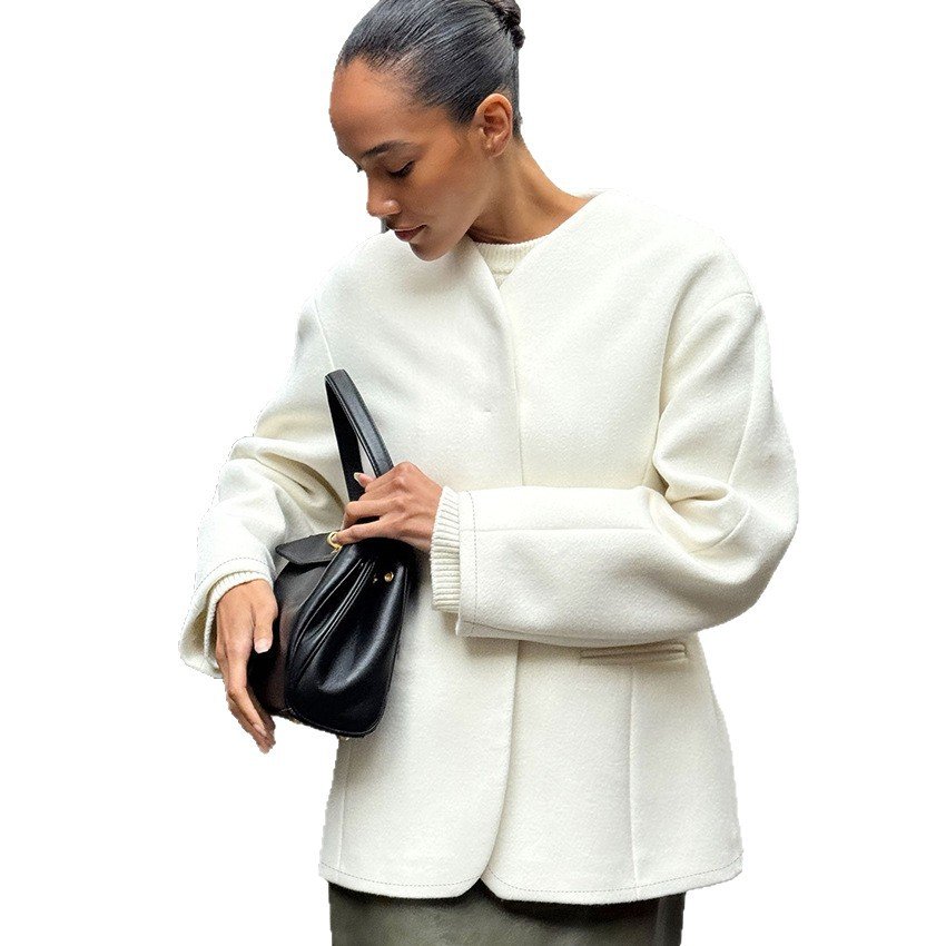 buttoned woolen short coat with small fragrant collar, stylish and stylish commuting design buttoned woolen short coat with small fragrant collar, stylish and stylish commuting design