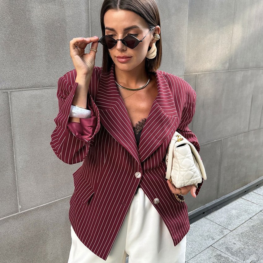 high end waisted and slim fitting striped blazer, designed to be stylish and stylish for commuting high end waisted and slim fitting striped blazer, designed to be stylish and stylish for commuting